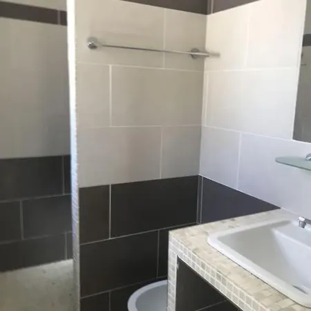 T3 Avec Jardin Proche Commerces Et Aeroport Apartment *