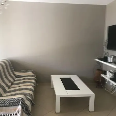 T3 Avec Jardin Proche Commerces Et Aeroport *