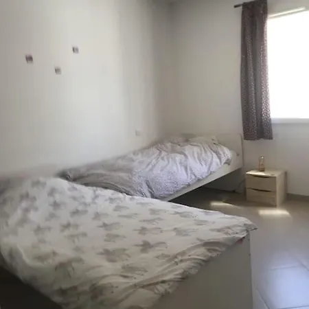 T3 Avec Jardin Proche Commerces Et Aeroport * Borgo (Corsica)