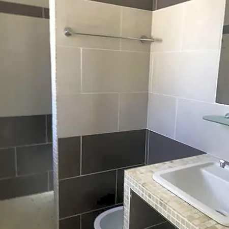 T3 Avec Jardin Proche Commerces Et Aeroport Borgo (Corsica)